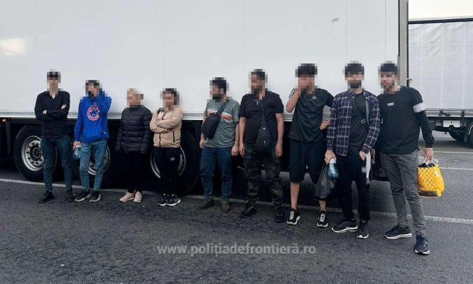 Nouă cetățeni străini, depistați ascunși printre pâine congelată de polițiștii de frontieră de la Nădlac. Video