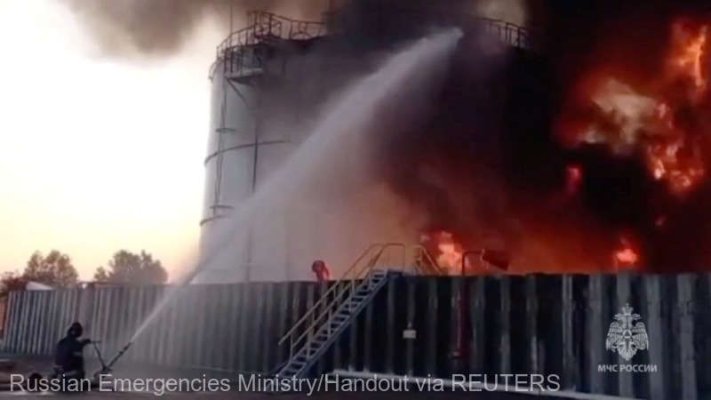 Dronele ucrainene au provocat incendii la două depozite de combustibil din Rusia