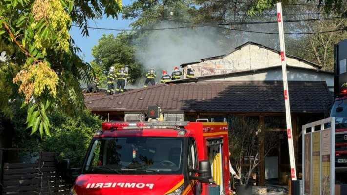 Incendiu puternic la un restaurant din București 
