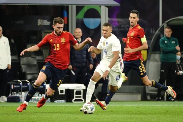 Spania învinge Franța cu 2-1 și se califică în finala Euro