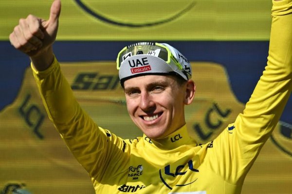 Ciclism: Tadej Pogacar, întâmpinat ca un erou în Slovenia după victoria din Turul Franţei
