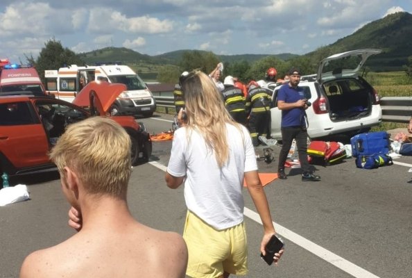 Accident cu 5 autoturisme implicate: a fost activat Planul Roșu de Intervenție