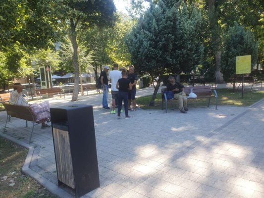 Mai mulți bețivani au făcut scandal, în parcul de la Tomis 2