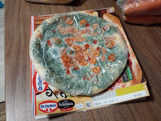 Unde găsesti pizza cu mucegai? La Kaufland... că e atât de ieftin!