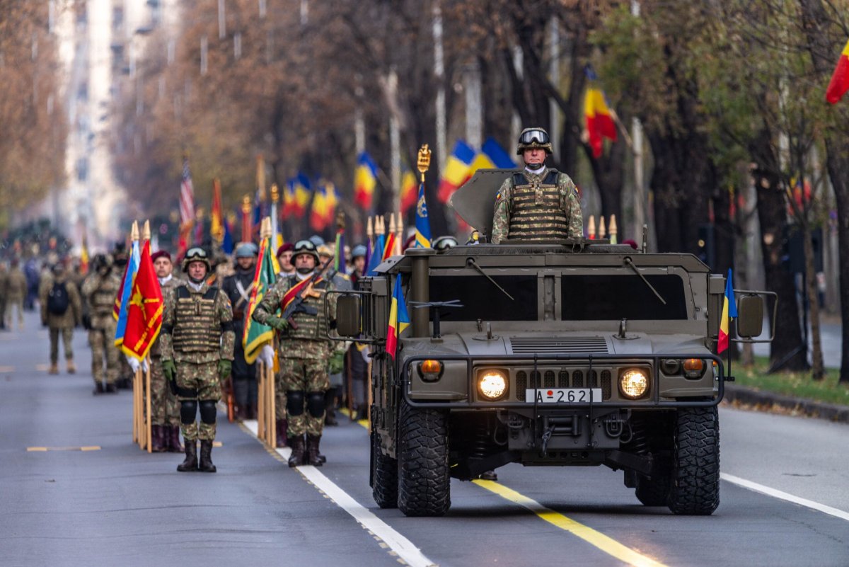 Parada de 1 Decembrie ar putea fi mutata in noiembrie... din cauza alegerilor parlamentare