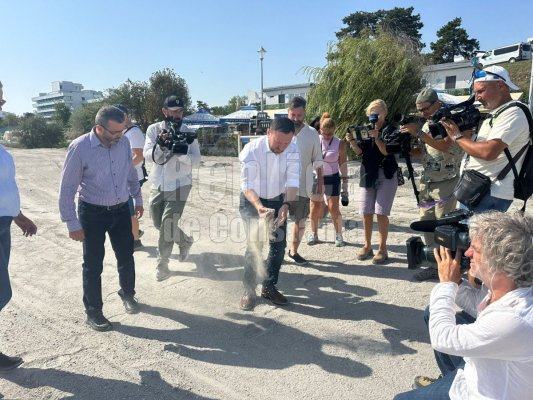 Mircea Fechet verifică... calitatea nisipului din sudul litoralului! Video