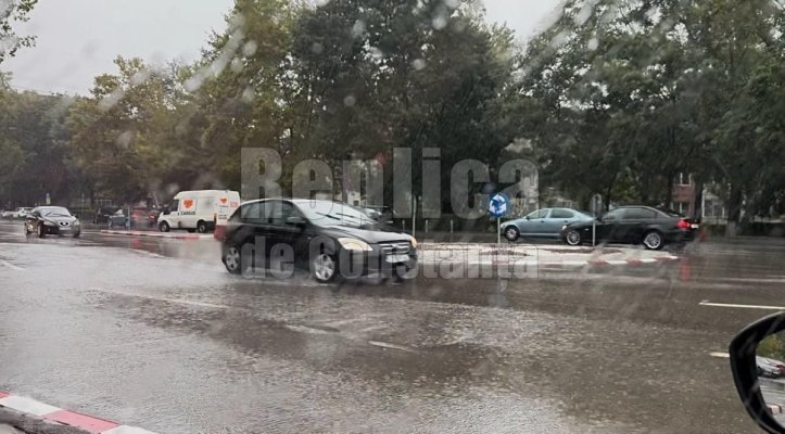 Străzile din Constanța se inundă, din nou! Video