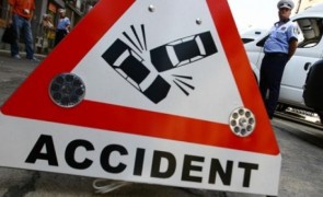 București: Un tânăr băut și fără permis de conducere a făcut un accident după ce a fugit de polițiști