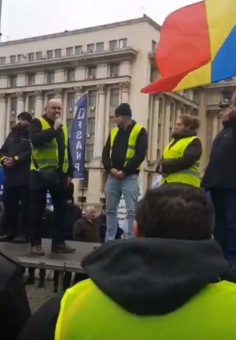 VIDEO. Polițiștii și gardienii din Constanța PROTESTEAZĂ: „Mulțumim pentru cele două veste antiglonț, date pentru 10 polițiști!”