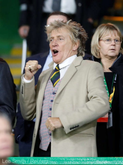 Sir Rod Stewart speră să strângă 1 milion de lire sterline pentru lupta împotriva cancerului