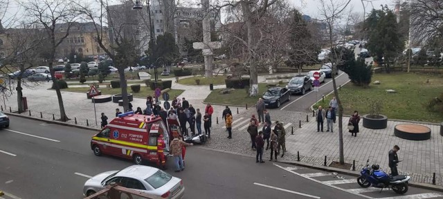 Motociclist rănit într-un accident rutier, pe strada Traian