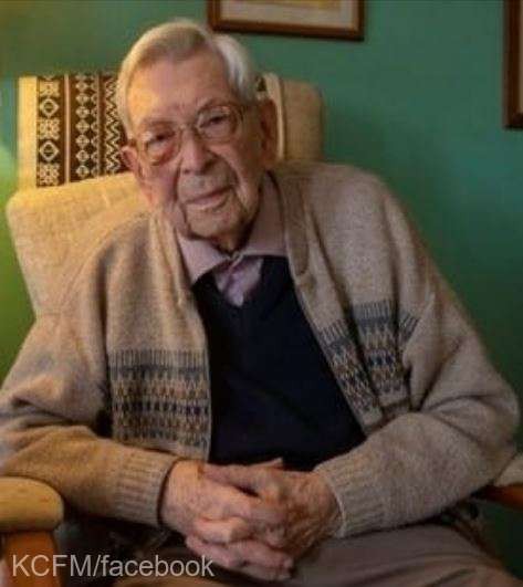 Cel mai bătrân bărbat din lume, britanicul Bob Weighton, a murit la vârsta de 112 ani