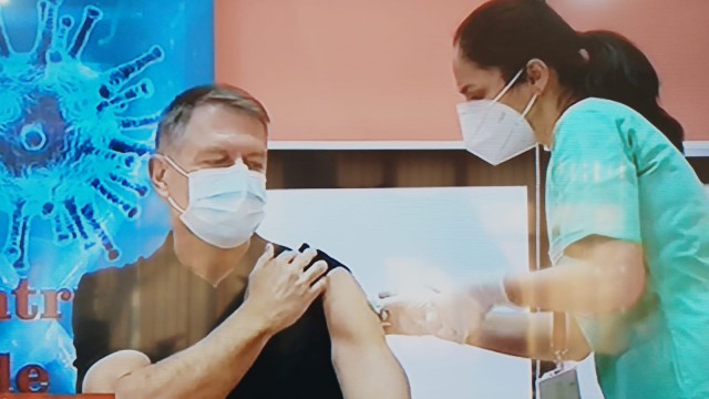 VIDEO! Preşedintele Iohannis s-a VACCINAT anti-COVID