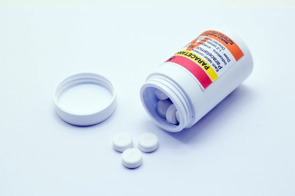 Paracetamolul, nerecomandat pacienților cu hepatită C