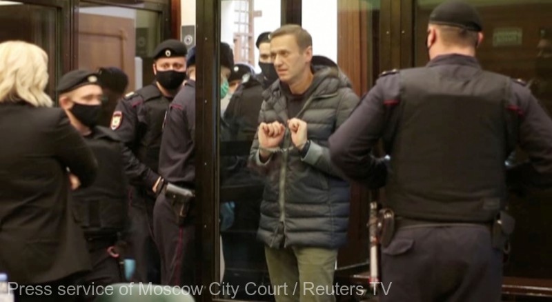 Rusia: Opozantul Aleksei Navalnîi, condamnat la trei ani şi jumătate de închisoare