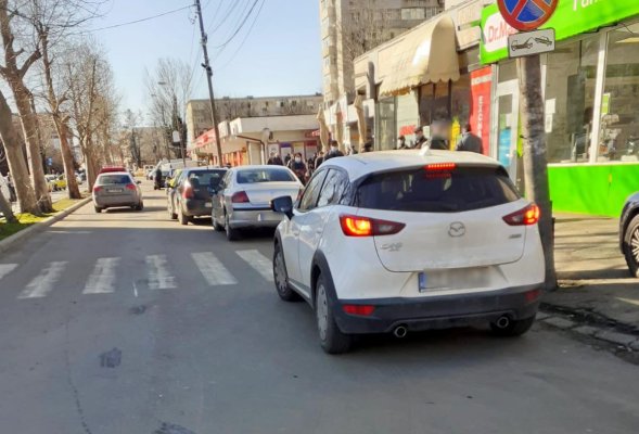 Sancțiuni contravenționale, aplicate de POLIȚIȘTI pentru oprire și staționare neregulamentară