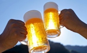 Studiu: Un pic de bere face bine sănătății