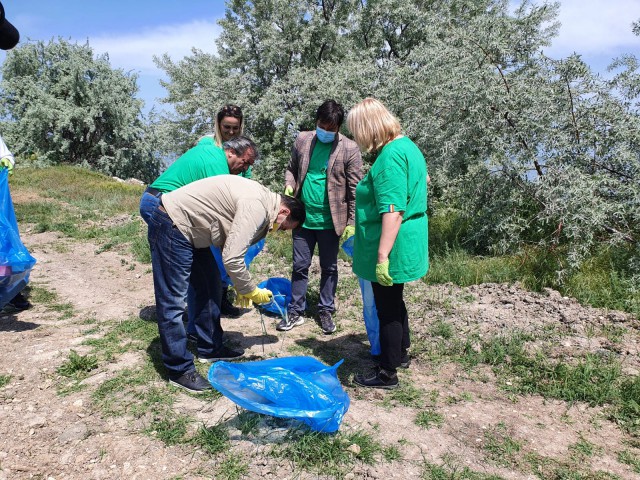 Ludovic Orban, PUS pe ȘOTII la acțiunea de ecologizare din Constanța! Video