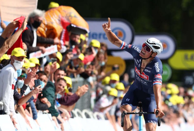 Ciclism: Olandezul Mathieu van der Poel, învingător în etapa a 2-a a Turului Franţei