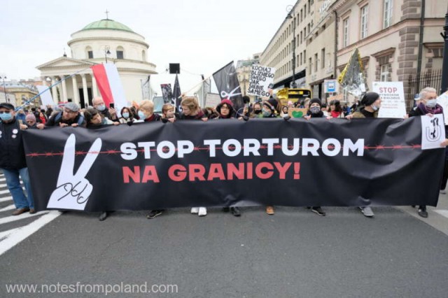 Polonia: Manifestaţii împotriva respingerii migranţilor la frontieră