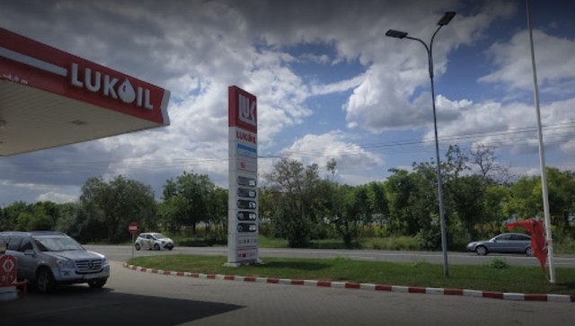 La Lukoilul din Tuzla, POMPA TAXEAZĂ fără să BAGE BENZINĂ! Video