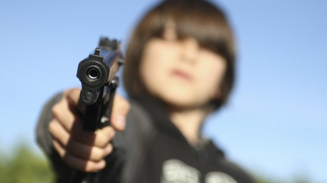 SUA: Un copil de 5 ani, împuşcat mortal în timpul filmării unui videoclip de către un grup de adolescenţi
