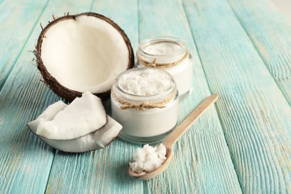 Uleiul de cocos: cum îl introduci în dietă