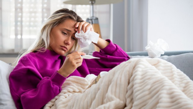 Gripa revine în forță în Europa și aduce amenințarea unei „duble pandemii” prelungite
