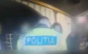 Tânăr reţinut de poliţişti după ce a agresat sexual două femei pe stradă