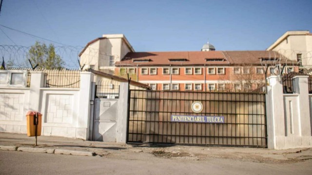Ofițer de la Penitenciarul Tulcea, condamnat pentru luare de mită