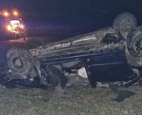Accident rutier: Un tânăr de 18 ani a murit, după ce un autoturism s-a răsturnat, pe DN 22D