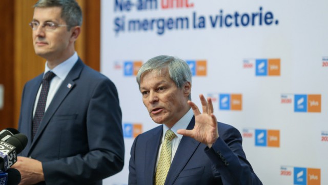 Se clatină USR! Cioloș:„Dragă Dan, am primit o explozie de nervi din partea ta”